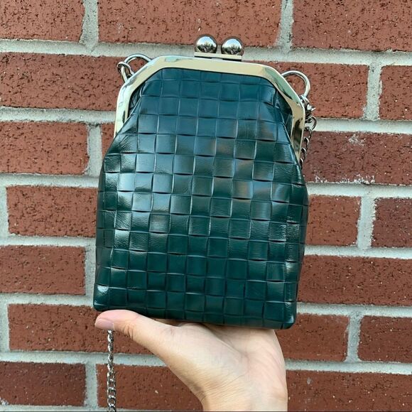 Handmade Genuine Embossed Leather Purse /Push Lock Crossbody/Shoulder bag - Picture 4 of 16